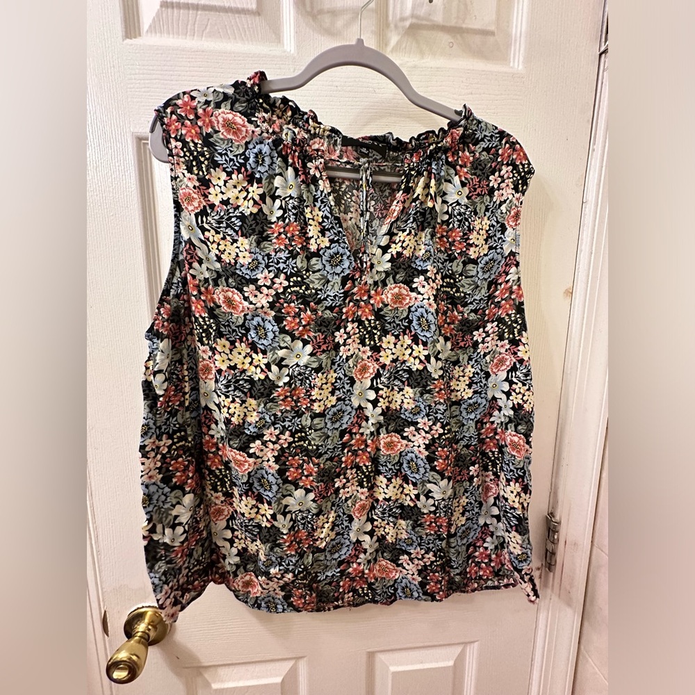 Beautiful floral printed blouse.